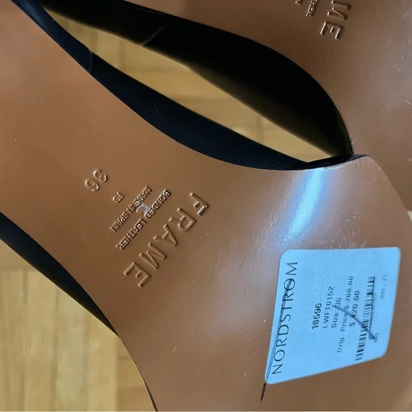 FRAME the Brooklyn booties 🖤 - Picture 5 of 7